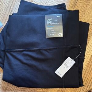 GAP Women’s Black Leggings with pockets